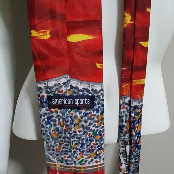 American Sports Baseball Scene Tie - Picture 4 of 4